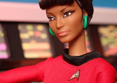 Uhura (Nichelle Nichols)